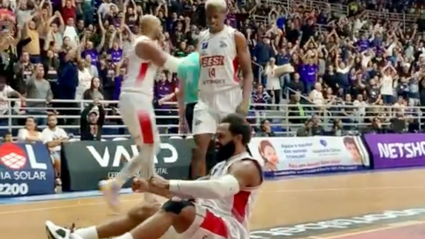 Em fim de jogo eletrizante, Franca bate Minas fora e está a uma vitória da  decisão do NBB, nbb